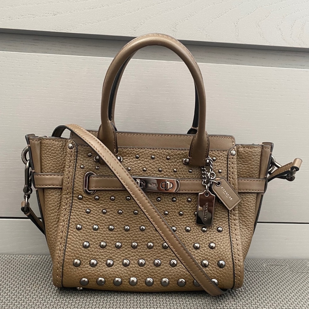 Coach Studded Olive Green Swagger 27 Bag Purse
